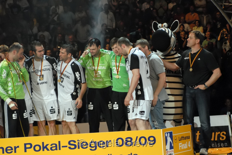 187.JPG